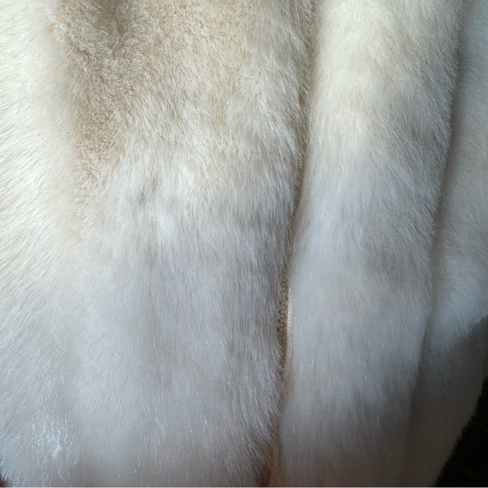 Vintage (1978) White Faux Fur Coat with Black Stripe Detail - Picture 11 of 16